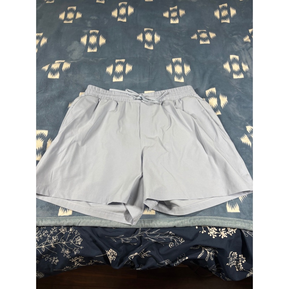 Lululemon Pace Breaker 5 Inch Lined Shorts Mens Large Light Blue LM7AWXS